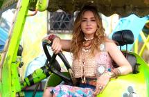 Mirella Cesa lanza 'Para encajar', una canción cargada de 'andipop' 