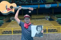  Tom Morello honra a Víctor Jara con emotivo homenaje en el Estadio de la Memoria de Chile 