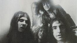 Carátula de 'Back to the USA' de MC5