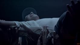 Captura de pantalla del videoclip de "Reversa" de Volcán.