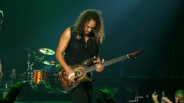  Kirk Hammett. Foto de Alberto Cabello vía Flickr. 