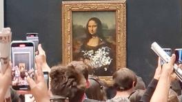 Una protegida Gioconda recibe un tartazo en el Louvre