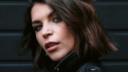 Lola Palmer. Tomada de su página oficial de Facebook. 