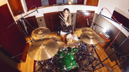 Valentina Velásquez más conocida como Valen Drummer