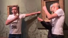 El cuadro ‘La joven de la perla’ es manchado por activistas climáticos