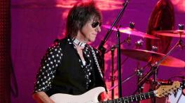 Jeff Beck, legendario guitarrista y músico de rock, muere a los 78 años