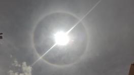 Halo solar en Bogotá | Foto de @ferneygon en Twitter