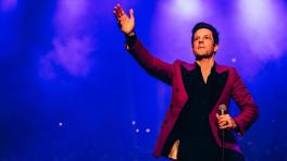 The Killers se disculpan tras ser abucheados por subir fan ruso al escenario | Foto tomada de Facebook