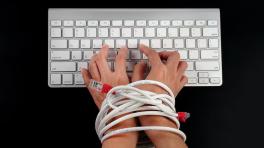 Día Mundial contra la Censura en Internet 2024: ¿cómo evitarla? | Foto de Freepik