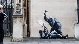 Banksy pinta un nuevo mural en Londres tras la detención de manifestantes propalestinos 