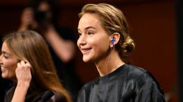 "Lo que está ocurriendo es nada menos que un genocidio, y es inaceptable" Jennifer Lawrence al recibir el Premio Donostia 