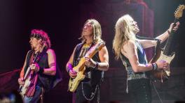 ¿Por qué Iron Maiden tiene 3 guitarristas?