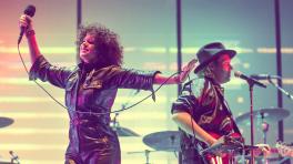 'Ann Ale! (Let's Go!)' la nueva canción en la que colabora Arcade Fire | Radiónica