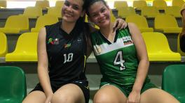 Convenciones (Laura Acosta - Peto Negro, y Tania Acosta, Peto Verde)