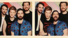 Foto tomada del Instagram de Foals 