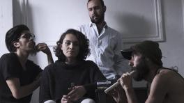 Elenco de 'Laurita y las tetas'. Foto tomada de Facebook.