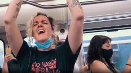 Lianna, Briela Ojeda y La Muchacha intervienen en el Metro de Medellín