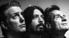 Dave Grohl quiere reunir a Them Crooked Vultures