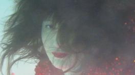 Escuchen el debut de Karen O como solista