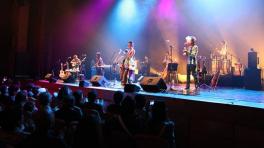 'Hecho a Mano' y puesto en línea