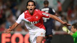 "Hay que luchar y esperar el dictamen médico" Radamel García, padre de Falcao