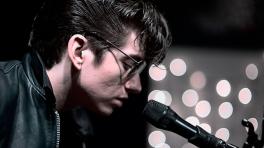 Nueva versión de 'Why'd You Only Call Me When You're High?