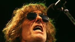 Murió "El Flaco" Spinetta, compositor Argentino, de cáncer de pulmón