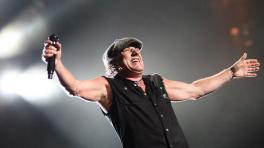Brian Johnson ingresó a AC/DC en 1980 y se retiró en 2016 por su posible sordera total.