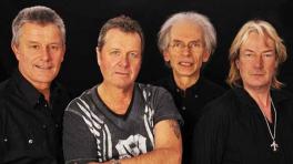 Asia conmemora sus 30 años de carrera musical