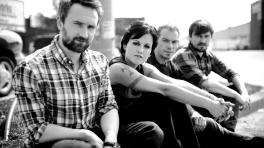 Imagen tomada de Facebook: The Cranberries 