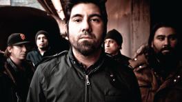 Deftones es originaria de Sacramento, California y trabajan juntos desde 1988.