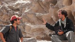  Gael García Bernal y Jonás Cuarón durante el rodaje de 'Desierto'