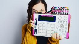 Imagen tomada de Ela Minus en Facebook 