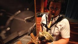 'Las perolas de Motas', 'Chic Taiwan', 'La chica de las tetas café' y 'Grandes éxitos de otros' son sus álbumes.