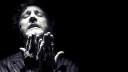 Fito le canta a Charly en su nuevo álbum: 'Rock and Roll Revolution'