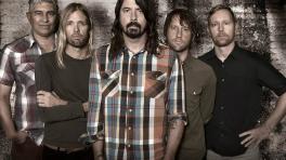 Mil fans intepretaron ‘Saint Cecilia’ para Foo Fighters