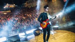 "Rock N' lOve" hace parte del "Historias Mínimas", el segundo álbum de la banda.