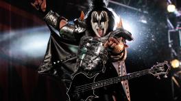 El primer concierto de KISS incluyó 24 canciones de 9 de sus discos, regresaron 6 años después, el 10 de abril de 2015