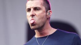 El menor de los Gallagher ataca de nuevo