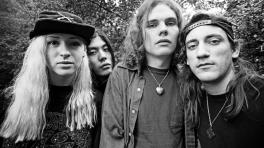 Billy Corgan, James Iha, D'arcy Wretzky y Jimmy Chamberlin (1988)