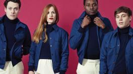 Joseph Mount, Oscar Cash, Anna Prior y Olugbenga Adelekan son Metronomy.