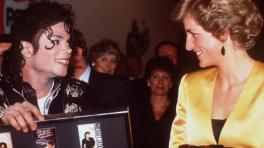Diana de Gales y Michael Jackson se conocen antes de su concierto en el estadio de Wembley.