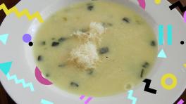 Fundamental en el mote: queso costeño y ñame. 