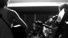 Oh'LaVille: honestidad en blanco y negro 