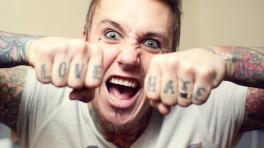 Jacoby Shadix, líder de la agrupación Papa Roach. 