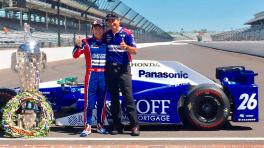 Takuma Sato y Rolando Coronado. Foto de: Prensa Andretti Autosport.
