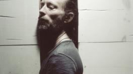 Escuchen a Thom Yorke en la banda sonora del documental "The UK Gold"