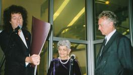Jer Bulsara junto a Brian May de Queen.