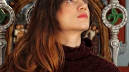 Trilogía Femenina: María Rodes - España