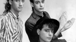 "Soda Stereo" lado A - "Te Hacen Falta Vitaminas"